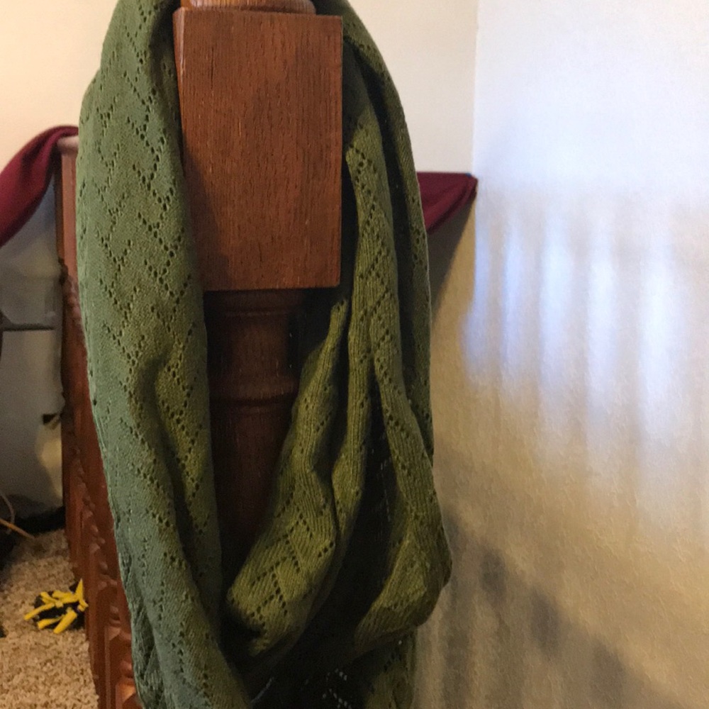 Infinity scarf